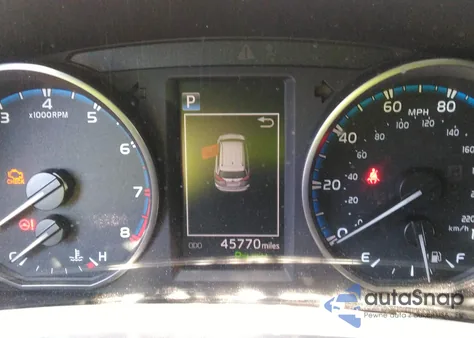 2017 Toyota Rav4 Xle z USA, uszkodzony, nr VIN JTMWFREV4HJ123825